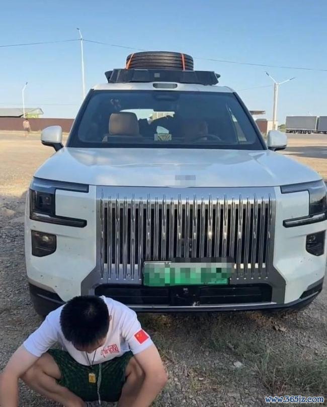 新能源车跨境自驾突遭远程锁车超30小时